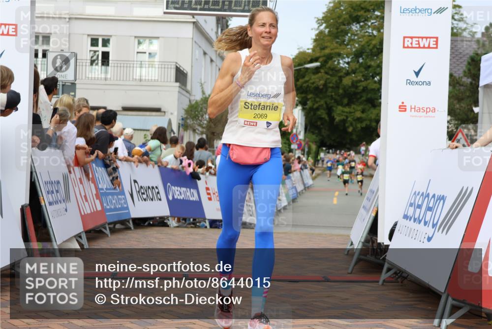 31.08.2025 - 21. Blankeneser Heldenlauf Strokosch-Dieckow http://msf.ph/oto/8644015 31.08.2025 10:24:16 Ziel 2665, 2365, 2069 meine-sportfotos.de