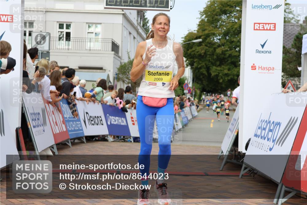 31.08.2025 - 21. Blankeneser Heldenlauf Strokosch-Dieckow http://msf.ph/oto/8644023 31.08.2025 10:24:16 Ziel 2665, 2365, 2069 meine-sportfotos.de