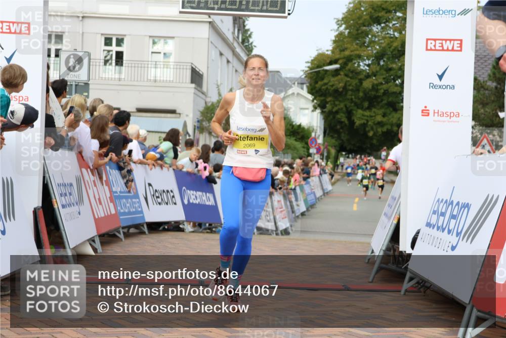 31.08.2025 - 21. Blankeneser Heldenlauf Strokosch-Dieckow http://msf.ph/oto/8644067 31.08.2025 10:24:15 Ziel 2665, 2365, 2743, 2069 meine-sportfotos.de