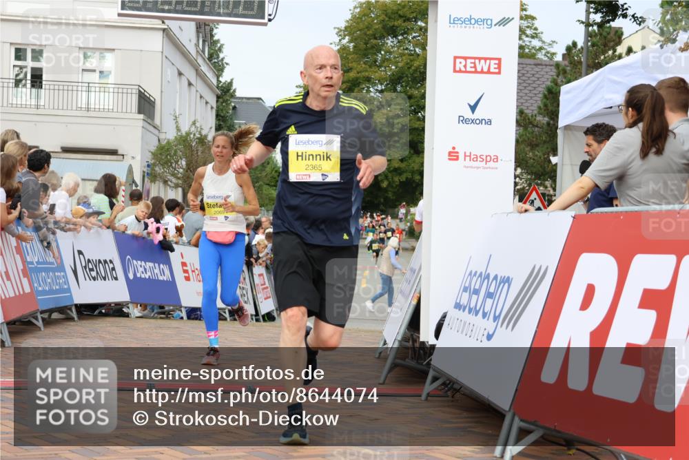 31.08.2025 - 21. Blankeneser Heldenlauf Strokosch-Dieckow http://msf.ph/oto/8644074 31.08.2025 10:24:14 Ziel 2665, 2365, 2743, 2069 meine-sportfotos.de