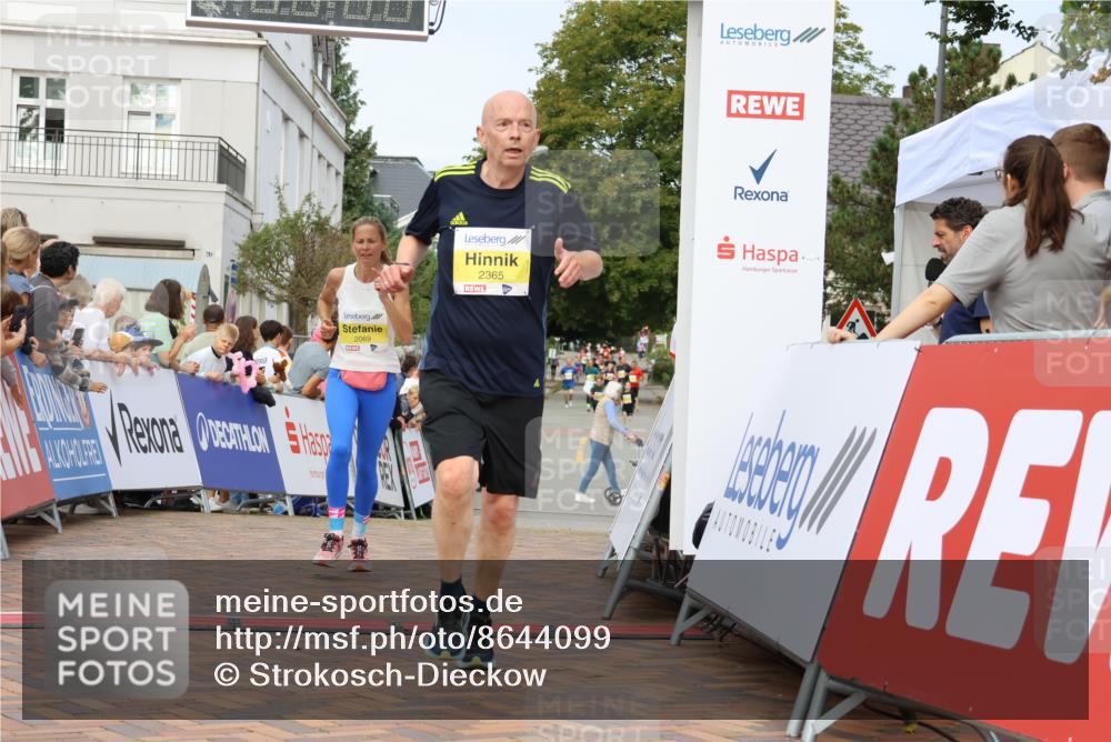 31.08.2025 - 21. Blankeneser Heldenlauf Strokosch-Dieckow http://msf.ph/oto/8644099 31.08.2025 10:24:14 Ziel 2665, 2365, 2743, 2069 meine-sportfotos.de
