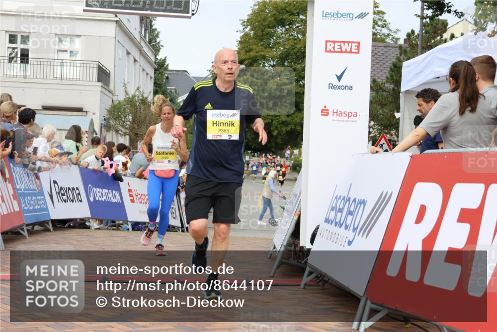31.08.2025 - 21. Blankeneser Heldenlauf Strokosch-Dieckow http://msf.ph/oto/8644107 31.08.2025 10:24:14 Ziel 2665, 2365, 2743, 2069 meine-sportfotos.de