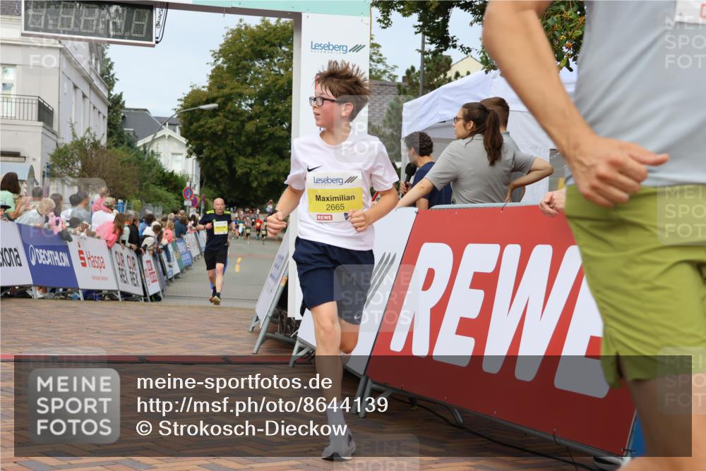 31.08.2025 - 21. Blankeneser Heldenlauf Strokosch-Dieckow http://msf.ph/oto/8644139 31.08.2025 10:24:09 Ziel 2665, 2365, 2743, 2605 meine-sportfotos.de