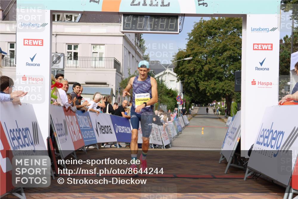 31.08.2025 - 21. Blankeneser Heldenlauf Strokosch-Dieckow http://msf.ph/oto/8644244 31.08.2025 10:10:30 Ziel 2550 meine-sportfotos.de