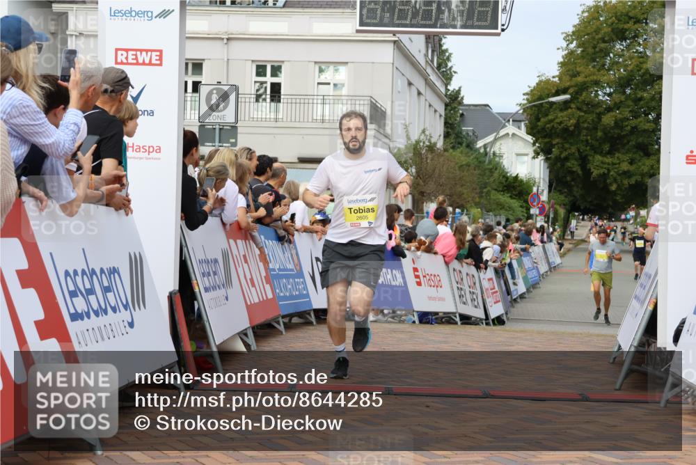 31.08.2025 - 21. Blankeneser Heldenlauf Strokosch-Dieckow http://msf.ph/oto/8644285 31.08.2025 10:24:02 Ziel 2072, 2605 meine-sportfotos.de