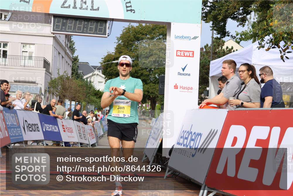 31.08.2025 - 21. Blankeneser Heldenlauf Strokosch-Dieckow http://msf.ph/oto/8644326 31.08.2025 10:10:11 Ziel 2374 meine-sportfotos.de