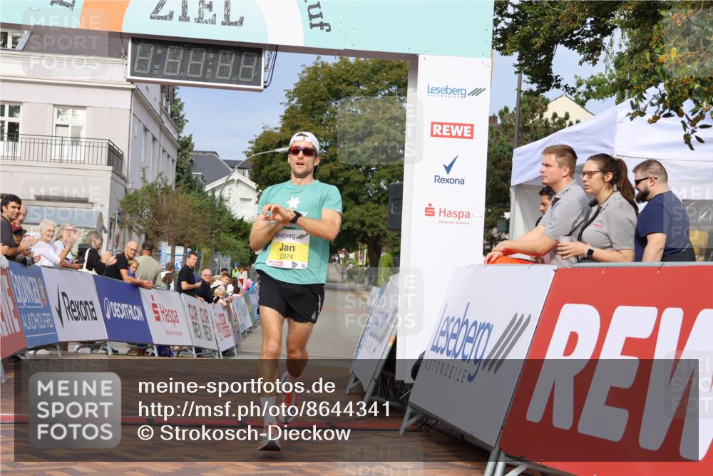 31.08.2025 - 21. Blankeneser Heldenlauf Strokosch-Dieckow http://msf.ph/oto/8644341 31.08.2025 10:10:11 Ziel 2374 meine-sportfotos.de