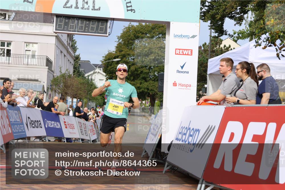 31.08.2025 - 21. Blankeneser Heldenlauf Strokosch-Dieckow http://msf.ph/oto/8644365 31.08.2025 10:10:11 Ziel 2374 meine-sportfotos.de