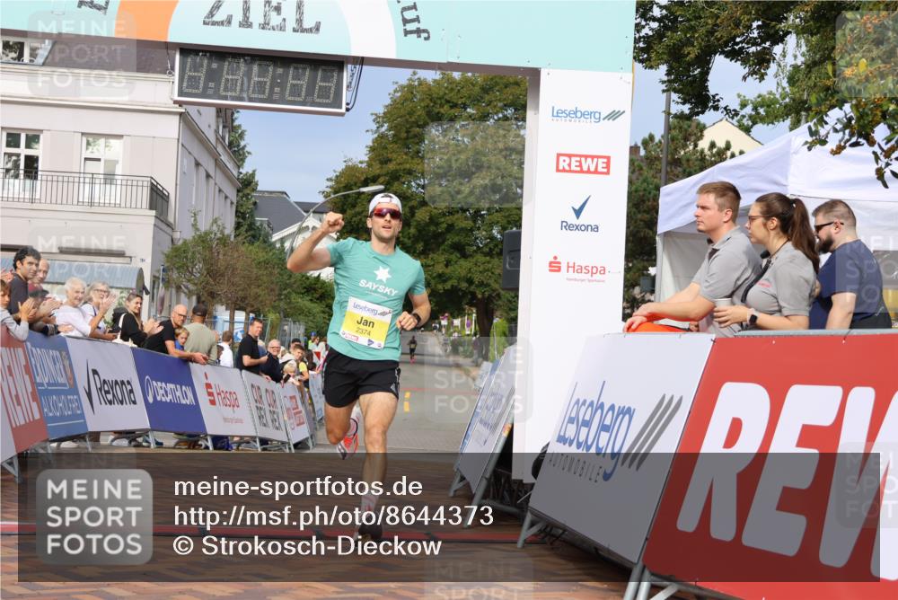 31.08.2025 - 21. Blankeneser Heldenlauf Strokosch-Dieckow http://msf.ph/oto/8644373 31.08.2025 10:10:11 Ziel 2374 meine-sportfotos.de