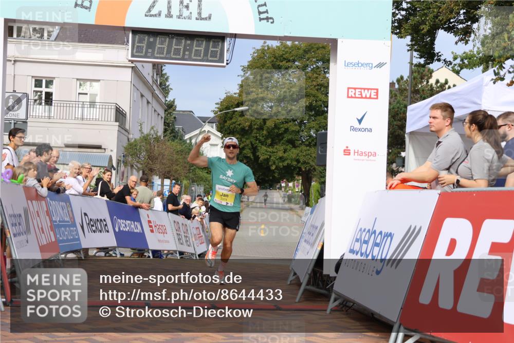 31.08.2025 - 21. Blankeneser Heldenlauf Strokosch-Dieckow http://msf.ph/oto/8644433 31.08.2025 10:10:10 Ziel 2374 meine-sportfotos.de