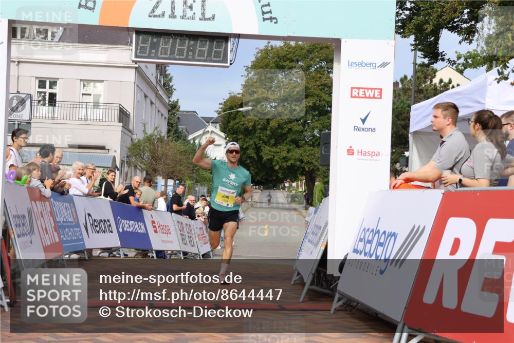 31.08.2025 - 21. Blankeneser Heldenlauf Strokosch-Dieckow http://msf.ph/oto/8644447 31.08.2025 10:10:10 Ziel 2374 meine-sportfotos.de