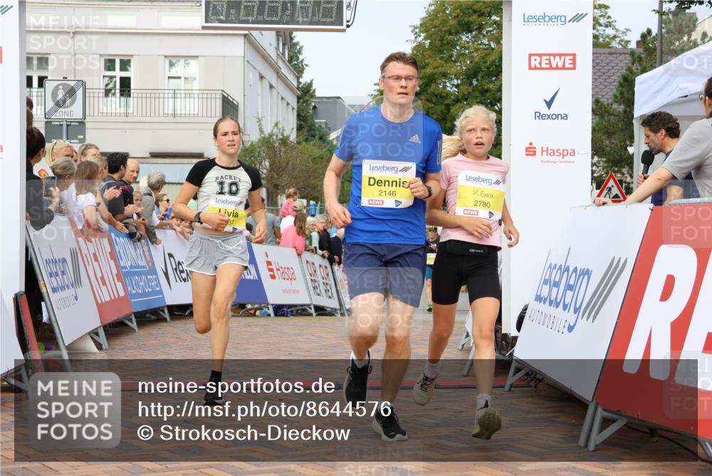 31.08.2025 - 21. Blankeneser Heldenlauf Strokosch-Dieckow http://msf.ph/oto/8644576 31.08.2025 10:23:45 Ziel 2626, 2780, 2184, 2373, 2618, 2237, 2146 meine-sportfotos.de