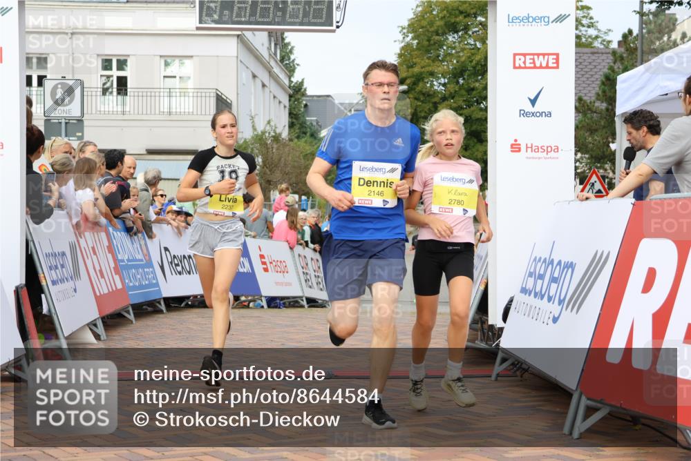 31.08.2025 - 21. Blankeneser Heldenlauf Strokosch-Dieckow http://msf.ph/oto/8644584 31.08.2025 10:23:45 Ziel 2626, 2780, 2184, 2373, 2618, 2237, 2146 meine-sportfotos.de
