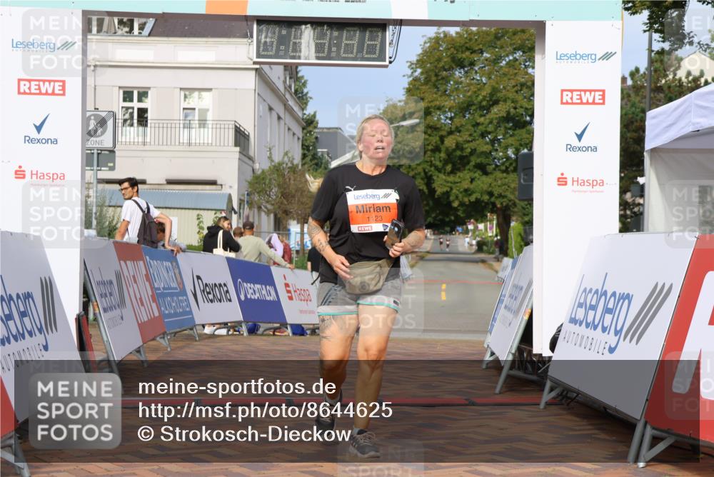 31.08.2025 - 21. Blankeneser Heldenlauf Strokosch-Dieckow http://msf.ph/oto/8644625 31.08.2025 10:03:40 Ziel 1123 meine-sportfotos.de