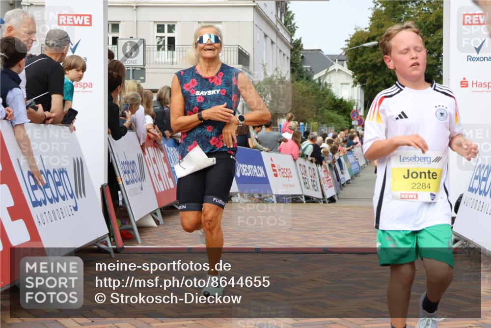 31.08.2025 - 21. Blankeneser Heldenlauf Strokosch-Dieckow http://msf.ph/oto/8644655 31.08.2025 10:23:38 Ziel 2186, 2071, 2284, 2618 meine-sportfotos.de