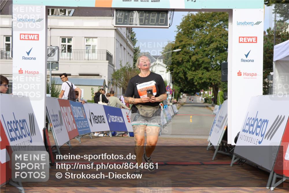 31.08.2025 - 21. Blankeneser Heldenlauf Strokosch-Dieckow http://msf.ph/oto/8644661 31.08.2025 10:03:40 Ziel 1123 meine-sportfotos.de