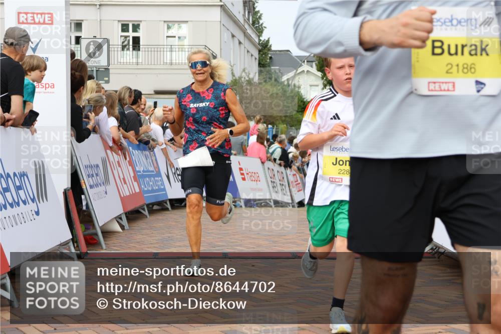 31.08.2025 - 21. Blankeneser Heldenlauf Strokosch-Dieckow http://msf.ph/oto/8644702 31.08.2025 10:23:38 Ziel 2186, 2071, 2284, 2618 meine-sportfotos.de