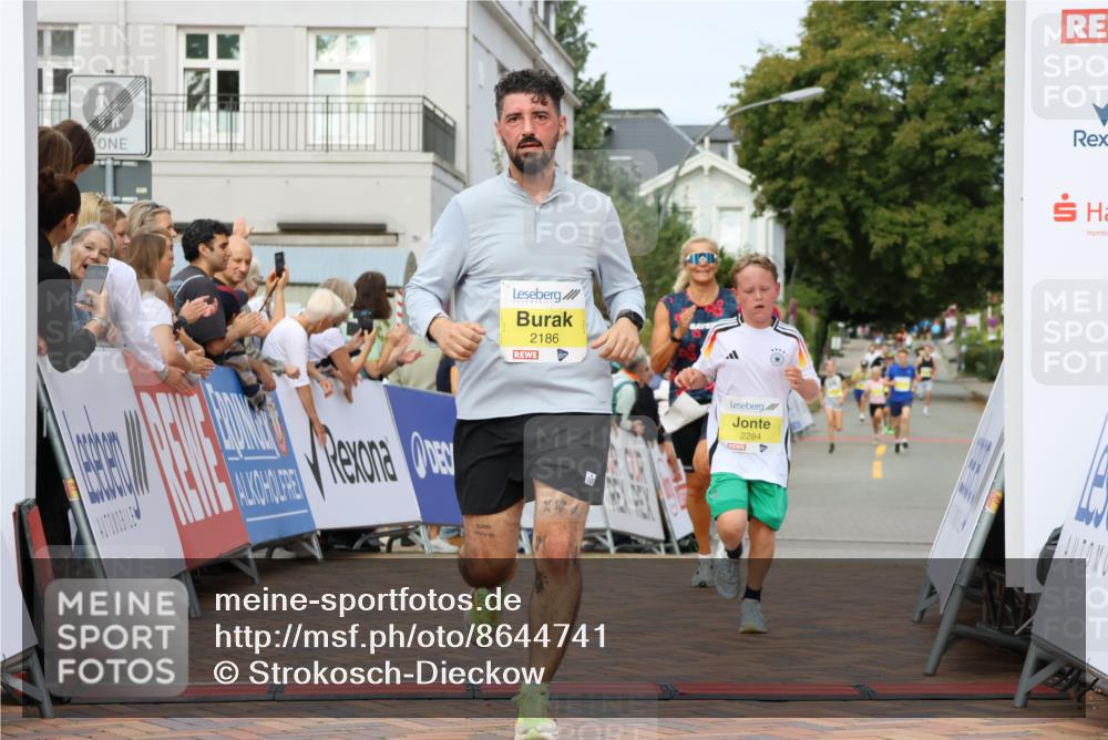 31.08.2025 - 21. Blankeneser Heldenlauf Strokosch-Dieckow http://msf.ph/oto/8644741 31.08.2025 10:23:36 Ziel 2186, 2071, 2284, 2618 meine-sportfotos.de