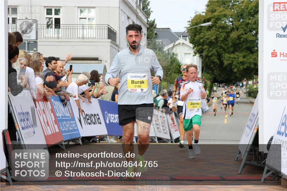 31.08.2025 - 21. Blankeneser Heldenlauf Strokosch-Dieckow http://msf.ph/oto/8644765 31.08.2025 10:23:36 Ziel 2186, 2071, 2284, 2618 meine-sportfotos.de