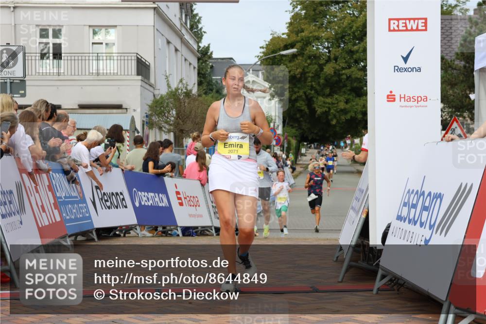 31.08.2025 - 21. Blankeneser Heldenlauf Strokosch-Dieckow http://msf.ph/oto/8644849 31.08.2025 10:23:32 Ziel 2186, 2525, 2471, 2071, 2284 meine-sportfotos.de