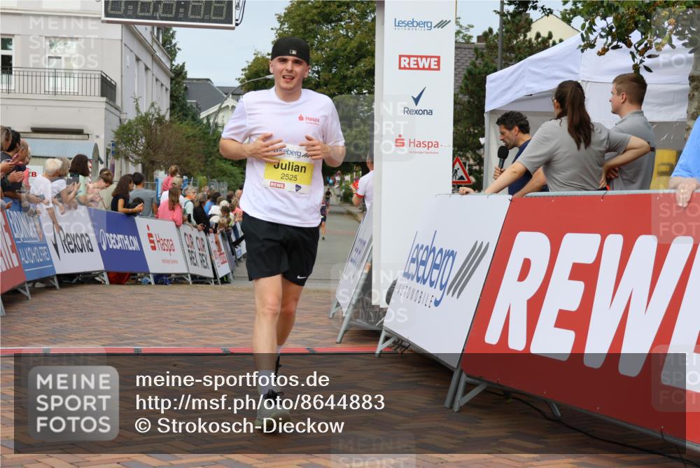 31.08.2025 - 21. Blankeneser Heldenlauf Strokosch-Dieckow http://msf.ph/oto/8644883 31.08.2025 10:23:28 Ziel 2525, 2471, 2071 meine-sportfotos.de