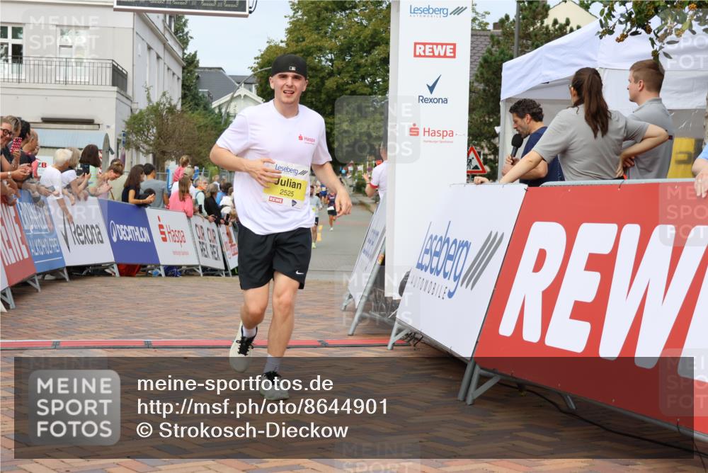 31.08.2025 - 21. Blankeneser Heldenlauf Strokosch-Dieckow http://msf.ph/oto/8644901 31.08.2025 10:23:27 Ziel 2643, 2525, 2471 meine-sportfotos.de
