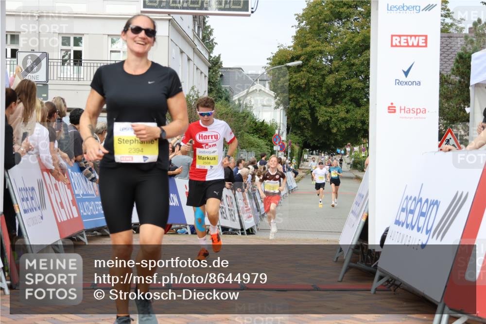 31.08.2025 - 21. Blankeneser Heldenlauf Strokosch-Dieckow http://msf.ph/oto/8644979 31.08.2025 10:23:17 Ziel 2293, 2508, 2643, 2394 meine-sportfotos.de