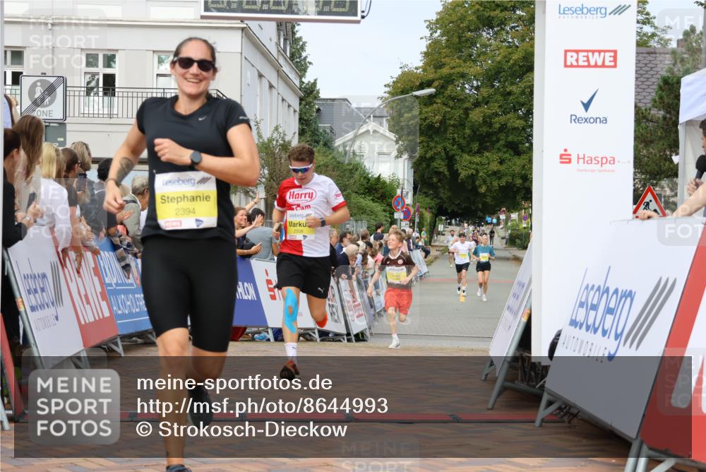 31.08.2025 - 21. Blankeneser Heldenlauf Strokosch-Dieckow http://msf.ph/oto/8644993 31.08.2025 10:23:17 Ziel 2293, 2508, 2643, 2394 meine-sportfotos.de