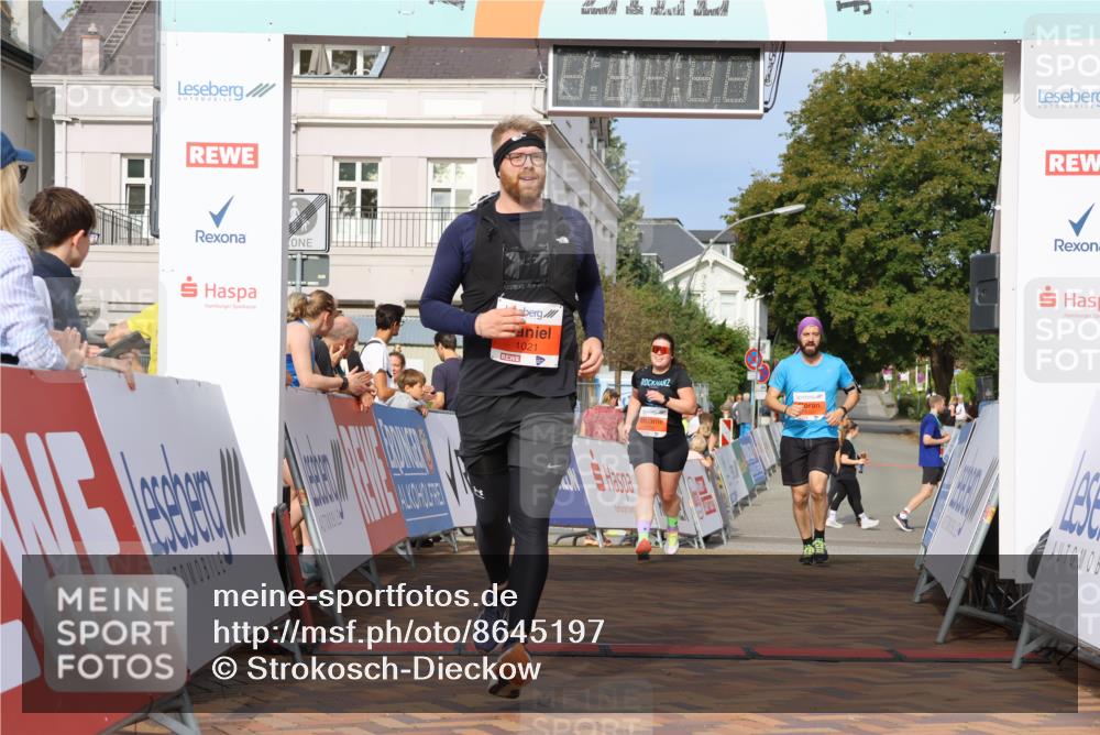 31.08.2025 - 21. Blankeneser Heldenlauf Strokosch-Dieckow http://msf.ph/oto/8645197 31.08.2025 09:58:27 Ziel 1135, 1134, 1021, 1055, 1089 meine-sportfotos.de