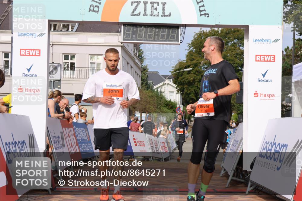 31.08.2025 - 21. Blankeneser Heldenlauf Strokosch-Dieckow http://msf.ph/oto/8645271 31.08.2025 09:58:22 Ziel 1135, 1089 meine-sportfotos.de
