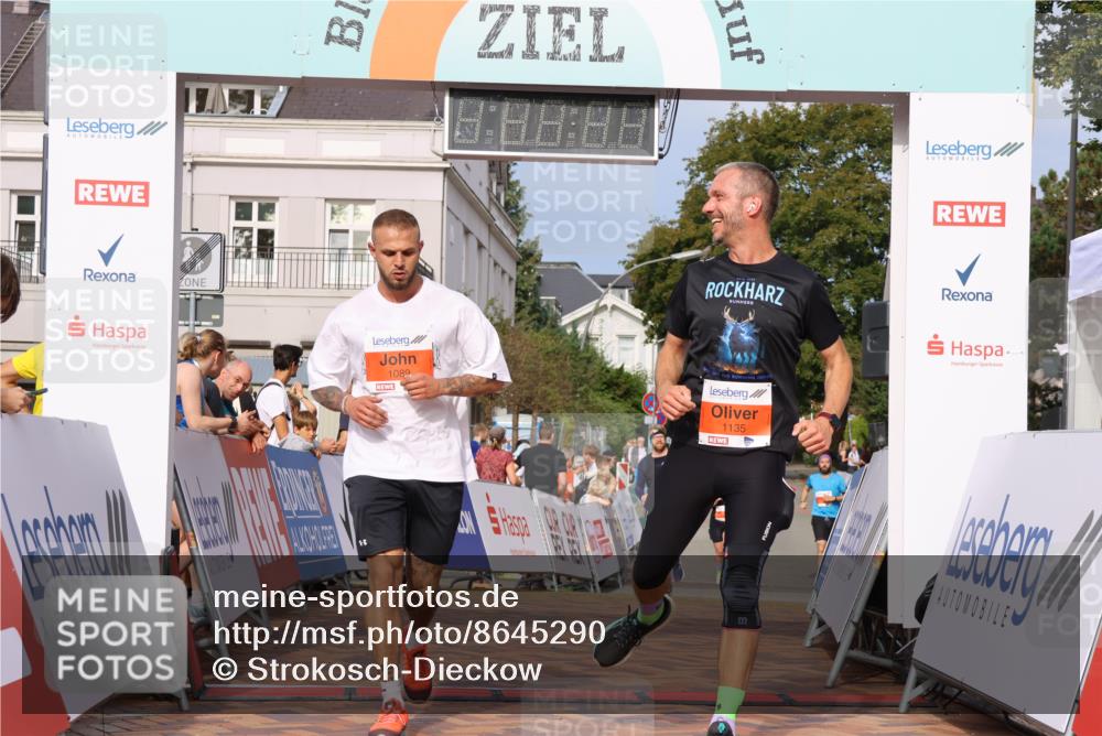 31.08.2025 - 21. Blankeneser Heldenlauf Strokosch-Dieckow http://msf.ph/oto/8645290 31.08.2025 09:58:22 Ziel 1135, 1089 meine-sportfotos.de