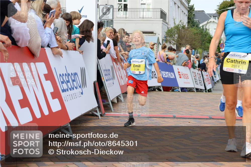 31.08.2025 - 21. Blankeneser Heldenlauf Strokosch-Dieckow http://msf.ph/oto/8645301 31.08.2025 10:22:45 Ziel 2314, 2138, 2372 meine-sportfotos.de