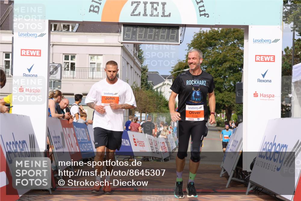 31.08.2025 - 21. Blankeneser Heldenlauf Strokosch-Dieckow http://msf.ph/oto/8645307 31.08.2025 09:58:22 Ziel 1135, 1089 meine-sportfotos.de