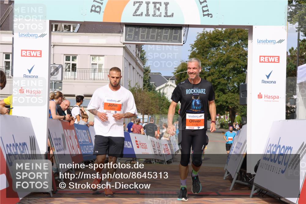 31.08.2025 - 21. Blankeneser Heldenlauf Strokosch-Dieckow http://msf.ph/oto/8645313 31.08.2025 09:58:21 Ziel 1135, 1089 meine-sportfotos.de