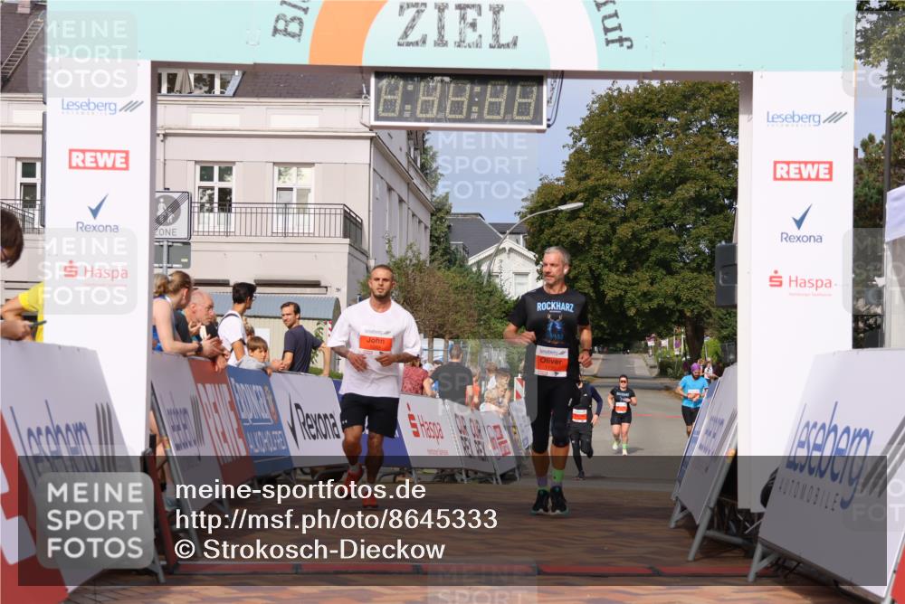 31.08.2025 - 21. Blankeneser Heldenlauf Strokosch-Dieckow http://msf.ph/oto/8645333 31.08.2025 09:58:20 Ziel 1135, 1089 meine-sportfotos.de