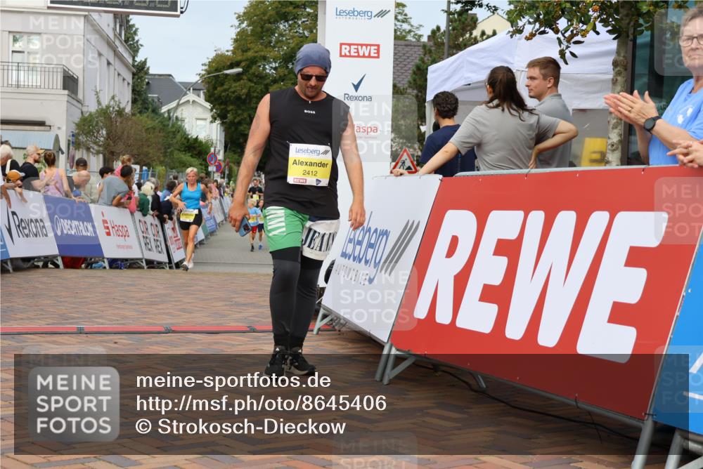 31.08.2025 - 21. Blankeneser Heldenlauf Strokosch-Dieckow http://msf.ph/oto/8645406 31.08.2025 10:22:38 Ziel 2612, 2017, 2314, 2476, 2412 meine-sportfotos.de