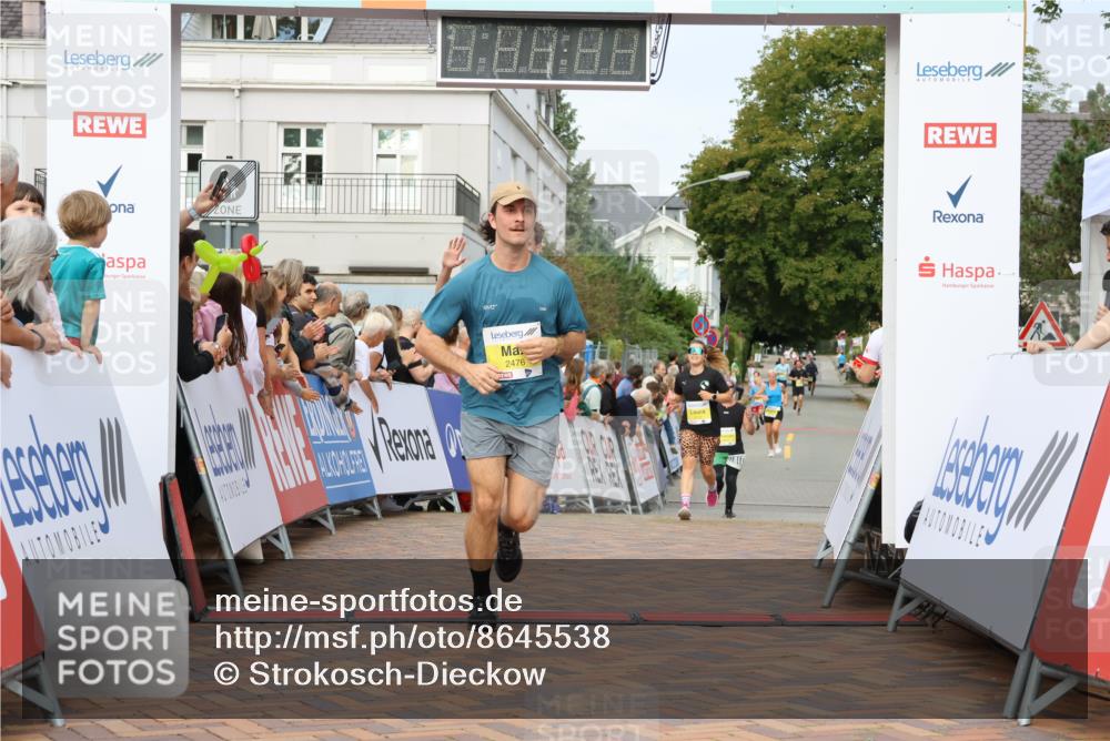 31.08.2025 - 21. Blankeneser Heldenlauf Strokosch-Dieckow http://msf.ph/oto/8645538 31.08.2025 10:22:32 Ziel 2702, 2722, 2612, 2017, 2476, 2412 meine-sportfotos.de