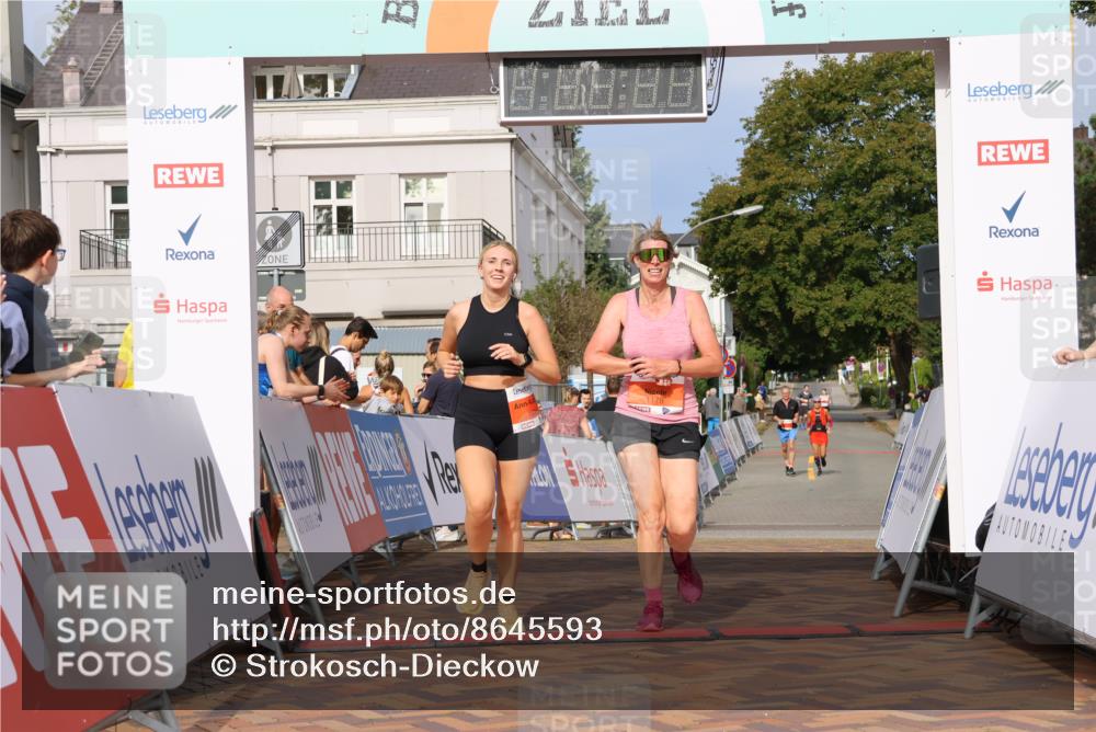 31.08.2025 - 21. Blankeneser Heldenlauf Strokosch-Dieckow http://msf.ph/oto/8645593 31.08.2025 09:56:53 Ziel 1178, 1036 meine-sportfotos.de