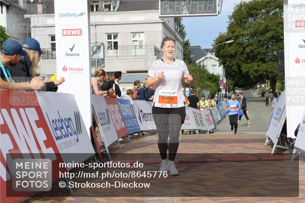 31.08.2025 - 21. Blankeneser Heldenlauf Strokosch-Dieckow http://msf.ph/oto/8645776 31.08.2025 09:54:50 Ziel 1156, 1020 meine-sportfotos.de