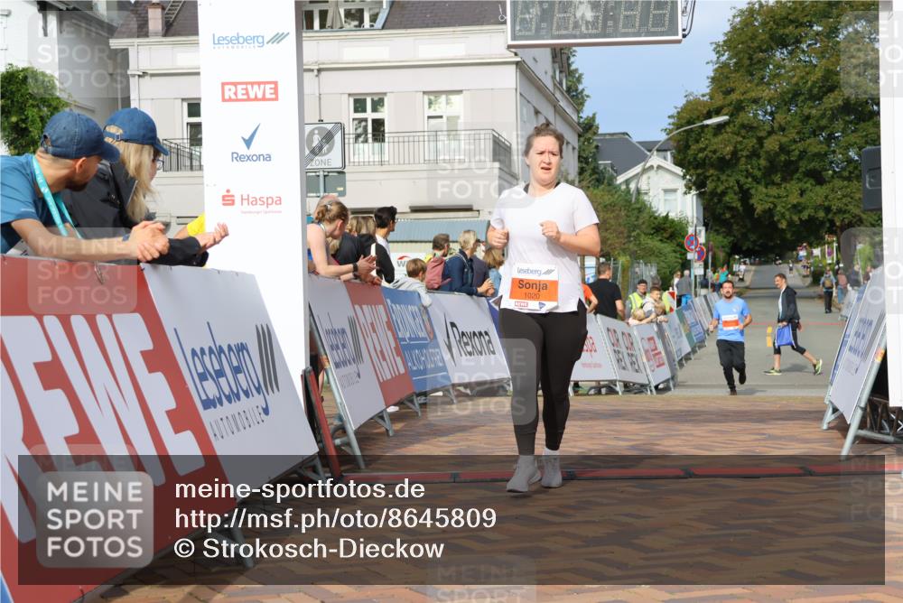 31.08.2025 - 21. Blankeneser Heldenlauf Strokosch-Dieckow http://msf.ph/oto/8645809 31.08.2025 09:54:50 Ziel 1156, 1020 meine-sportfotos.de