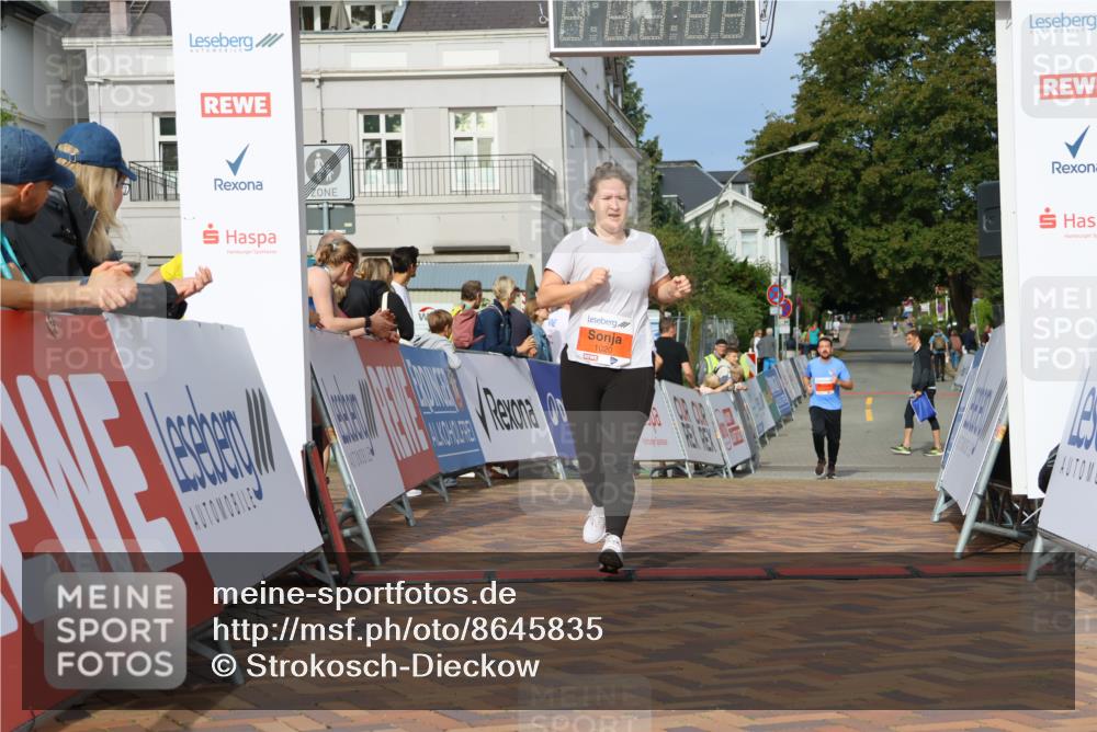 31.08.2025 - 21. Blankeneser Heldenlauf Strokosch-Dieckow http://msf.ph/oto/8645835 31.08.2025 09:54:49 Ziel 1156, 1020 meine-sportfotos.de