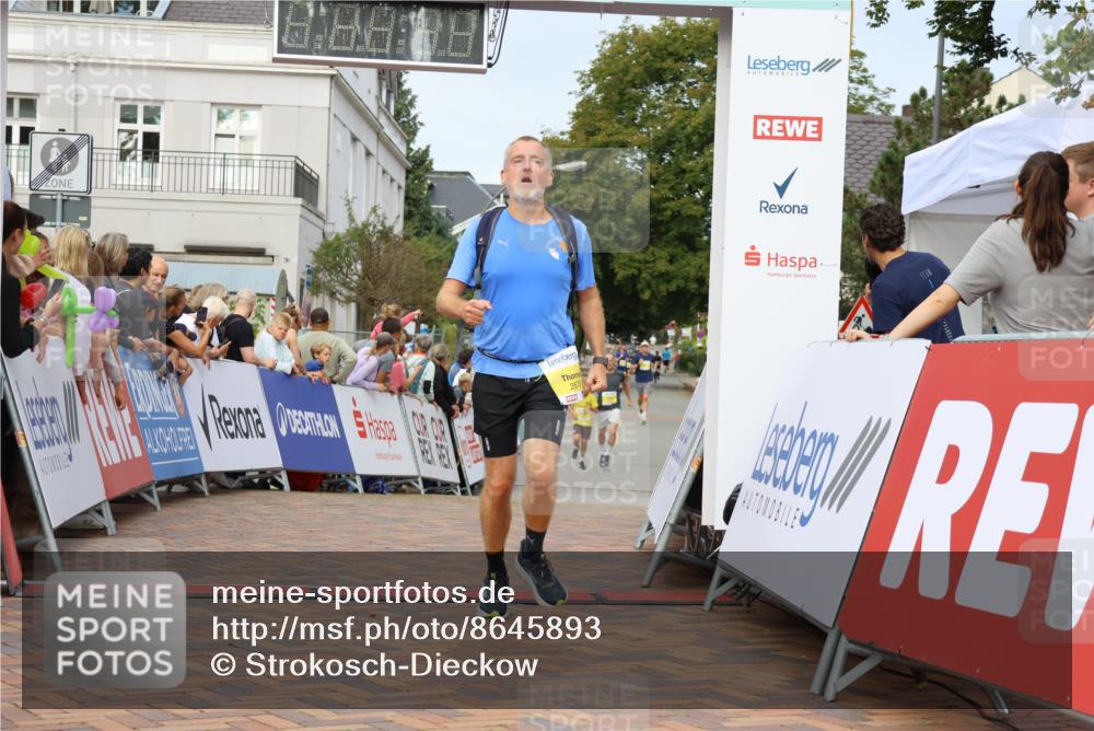 31.08.2025 - 21. Blankeneser Heldenlauf Strokosch-Dieckow http://msf.ph/oto/8645893 31.08.2025 10:22:11 Ziel 2676, 2593 meine-sportfotos.de