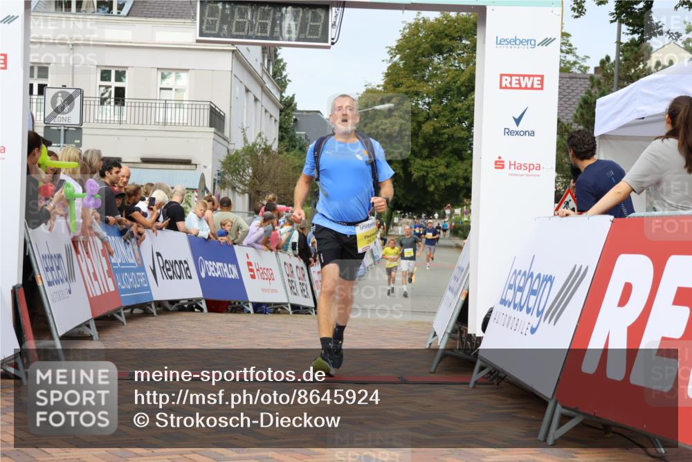 31.08.2025 - 21. Blankeneser Heldenlauf Strokosch-Dieckow http://msf.ph/oto/8645924 31.08.2025 10:22:10 Ziel 2676, 2593 meine-sportfotos.de