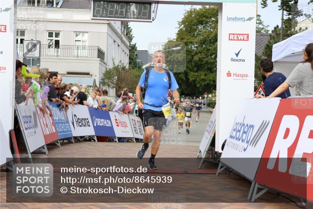 31.08.2025 - 21. Blankeneser Heldenlauf Strokosch-Dieckow http://msf.ph/oto/8645939 31.08.2025 10:22:10 Ziel 2676, 2593 meine-sportfotos.de