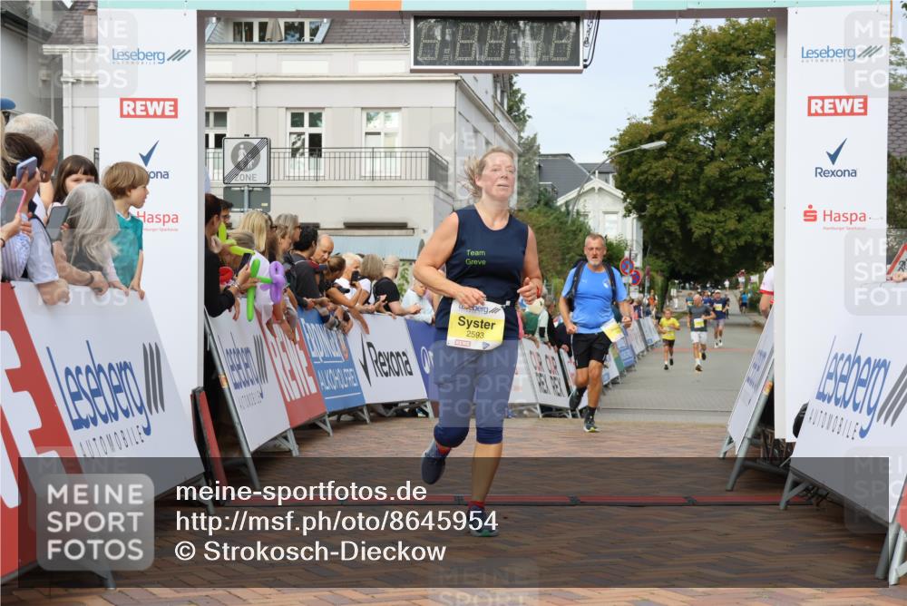 31.08.2025 - 21. Blankeneser Heldenlauf Strokosch-Dieckow http://msf.ph/oto/8645954 31.08.2025 10:22:08 Ziel 2676, 2593 meine-sportfotos.de