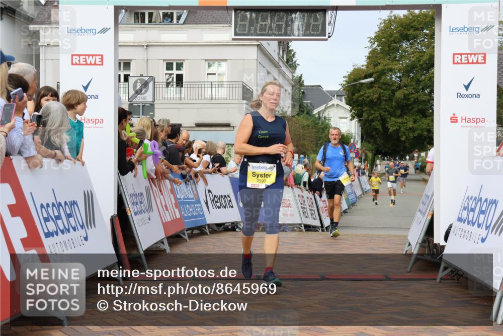 31.08.2025 - 21. Blankeneser Heldenlauf Strokosch-Dieckow http://msf.ph/oto/8645969 31.08.2025 10:22:08 Ziel 2676, 2593 meine-sportfotos.de
