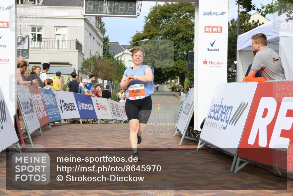 31.08.2025 - 21. Blankeneser Heldenlauf Strokosch-Dieckow http://msf.ph/oto/8645970 31.08.2025 09:54:03 Ziel 1030 meine-sportfotos.de