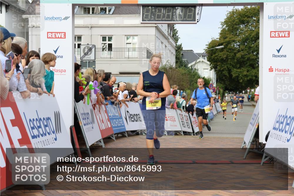 31.08.2025 - 21. Blankeneser Heldenlauf Strokosch-Dieckow http://msf.ph/oto/8645993 31.08.2025 10:22:08 Ziel 2676, 2593 meine-sportfotos.de