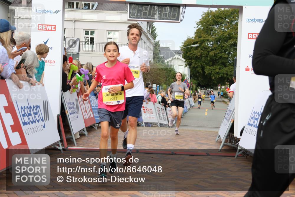 31.08.2025 - 21. Blankeneser Heldenlauf Strokosch-Dieckow http://msf.ph/oto/8646048 31.08.2025 10:21:56 Ziel 2720, 2526, 2123, 2272, 2271, 2273, 2408 meine-sportfotos.de