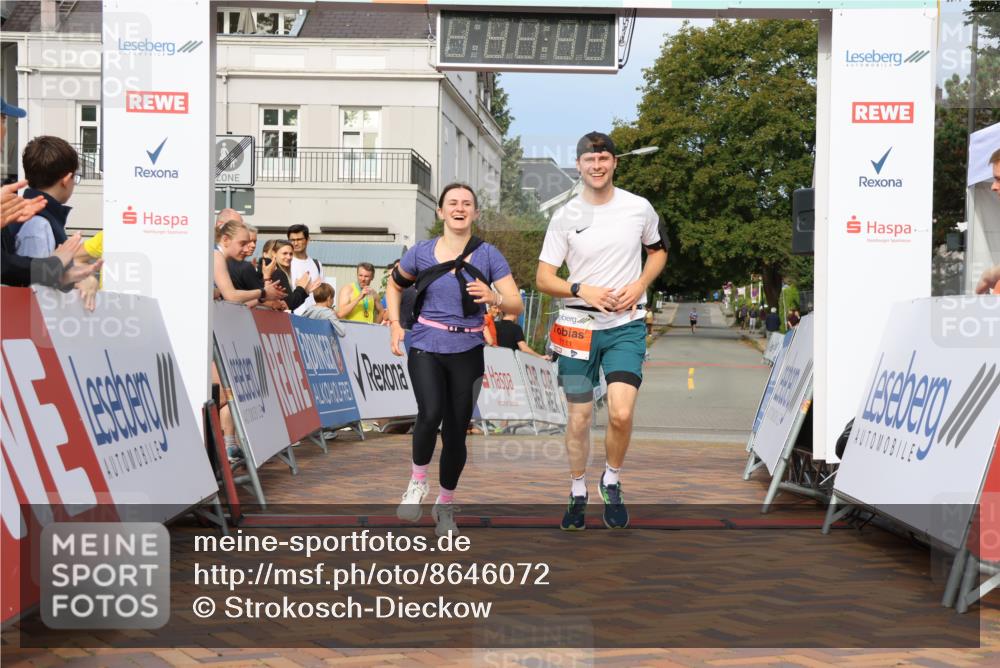 31.08.2025 - 21. Blankeneser Heldenlauf Strokosch-Dieckow http://msf.ph/oto/8646072 31.08.2025 09:53:31 Ziel 1113, 1112, 1111 meine-sportfotos.de